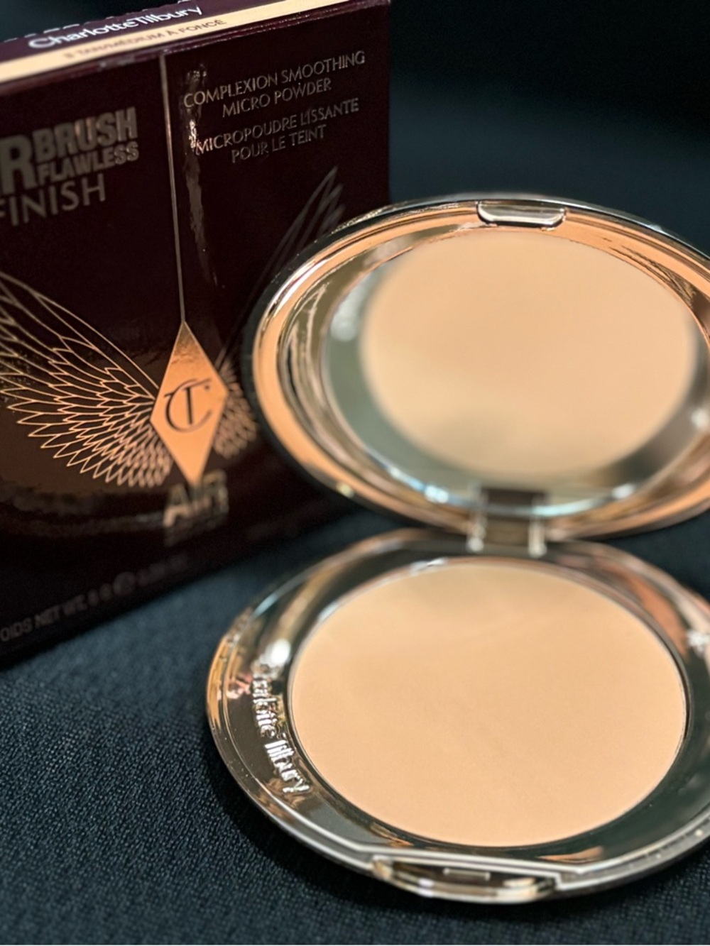 Charlotte Tilbury Airbrush Flawless Finish Powder - shade 3